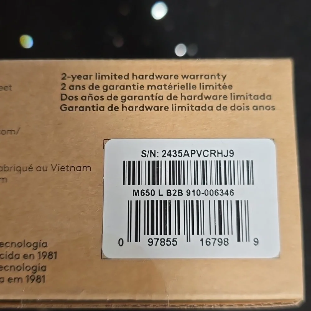 NIB. Logitech Signature M650 L Wireless Mouse - Black